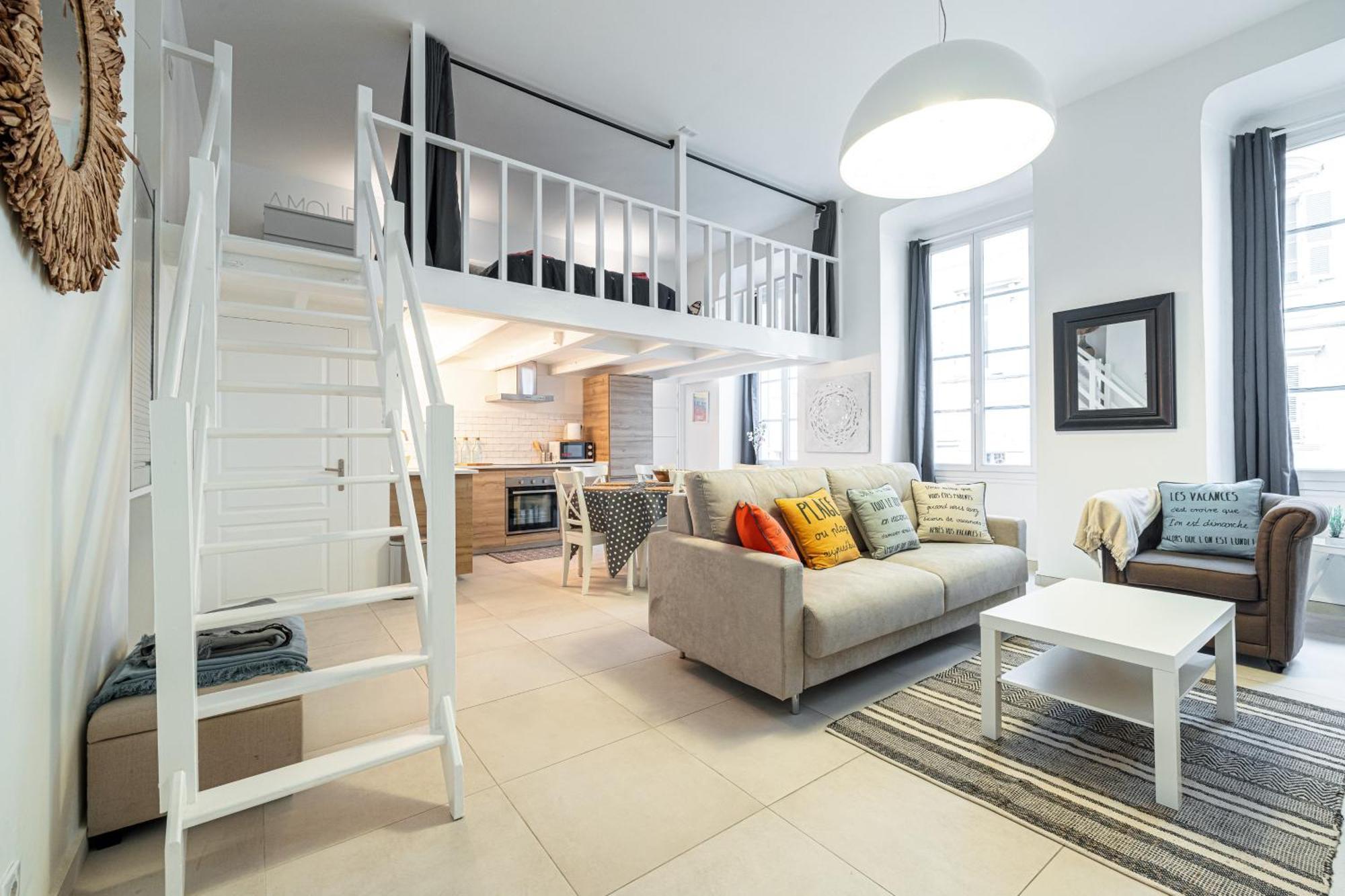 Apartment La Petite Chaise Bleue
